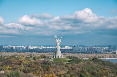 Kiev yükseklikten görüntülemek