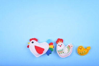 Anne baba ve bebek tavuk