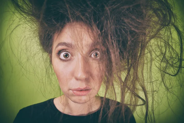 Mädchen mit seltsamer Frisur — Stockfoto
