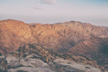 Şafakta Sina Dağı