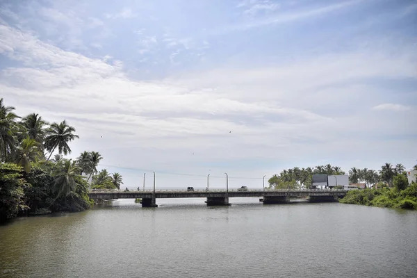 Bridge over the river — Stock Photo, Image