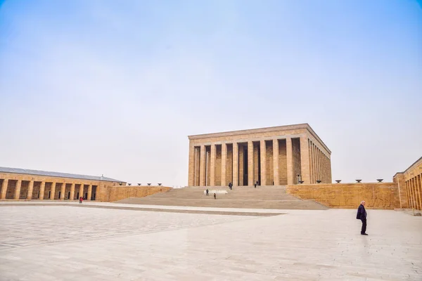 Ankara, Turkiet - 14 februari 2017: Anitkabir - Mausoleum, grav grundare och första president av den turkiska republiken Mustafa Kemal Ataturk — Stockfoto