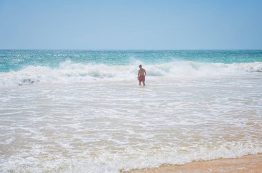 güzel dalgalar okyanusta