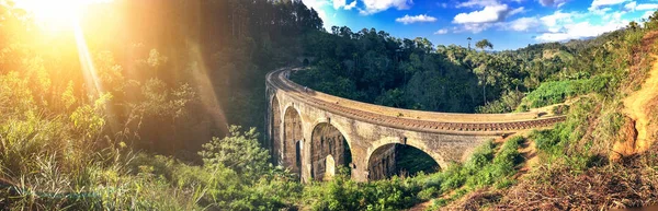 El puente de los Nueve Arcos — Foto de Stock