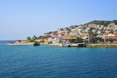 Türkiye'de adalar ada. Denize sıfır evler.