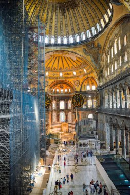 Istanbul, Türkiye - 5 Mayıs 2017: Ayasofya'nın Yunan Ortodoks Hıristiyan ataerkil bazilika, daha sonra oldu bir imparatorluk Camii ve şimdi bir Müzesi.