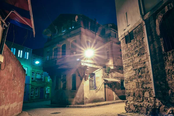 夜のイスタンブールの旧市街 — ストック写真
