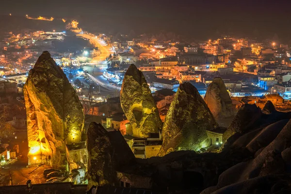 Gece kasabada Göreme — Stok fotoğraf