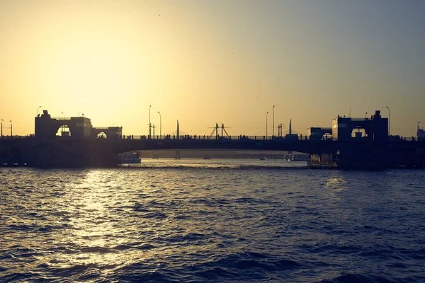 Die galata-Brücke — Stockfoto