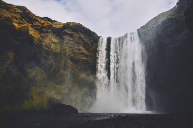 Güzel Skogafoss şelale