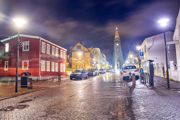 Kościół Hallgrimskirkja w Rejkiawiku, Islandia. — Zdjęcie stockowe