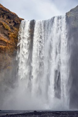 Güzel Skogafoss şelale
