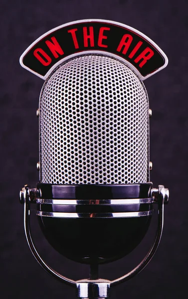 Retro-Mikrofon in Nahaufnahme — Stockfoto