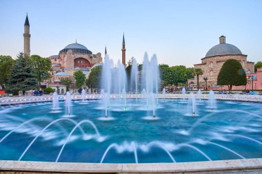 Çeşme ve Ayasofya 