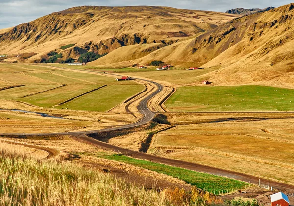 Camino del asfalto en Islandia —  Fotos de Stock