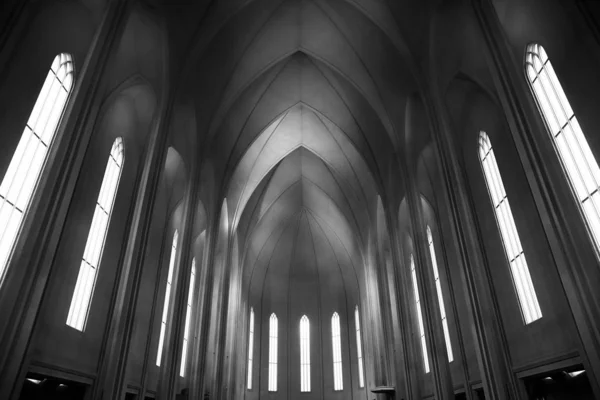 Interior blanco y negro de la sala — Foto de Stock