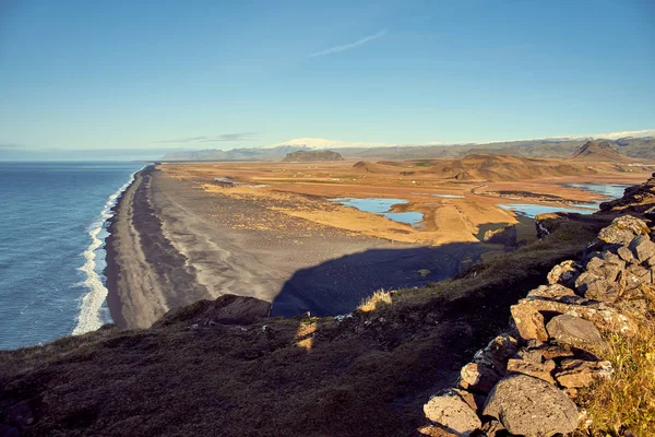 Kust van de Atlantische Oceaan in IJsland — Stockfoto