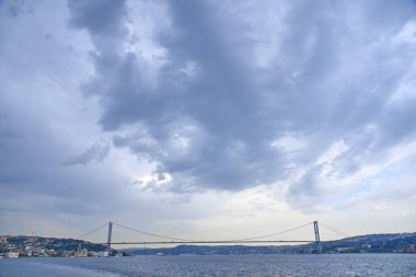 Boğaziçi Köprüsü Istanbul'da iki banka bağlanır