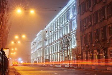 gece Kiev yolları