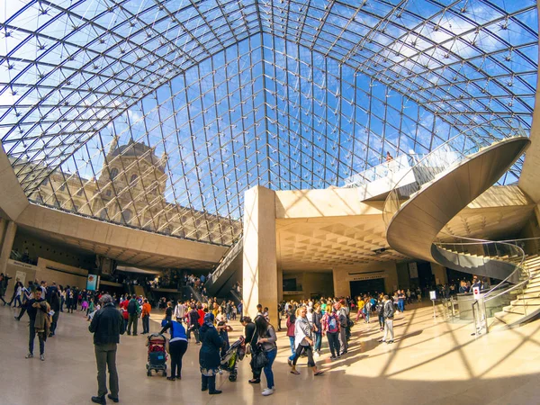 The Louvre Museum — Stock Photo, Image