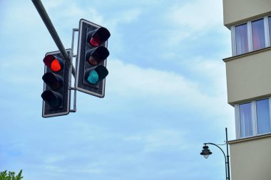 iki trafik ışığı 