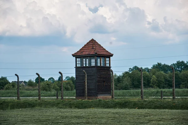 Auschwitz konsantrasyon kamerası