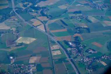 uçak penceresi görünümü