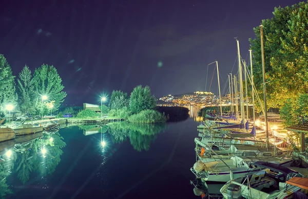 Łodzie w nocy w Ohrid Lake — Zdjęcie stockowe