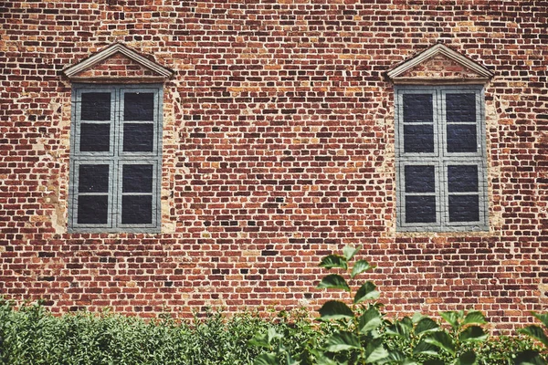 Vacker gammal byggnad i Odense, Danmark. — Stockfoto