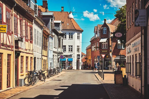 Hermosas calles de la Ciudad Vieja. Odense, Dinamarca . —  Fotos de Stock