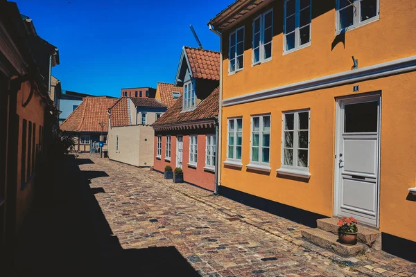 Bellissimo vecchio edificio a Odense, Danimarca . — Foto Stock