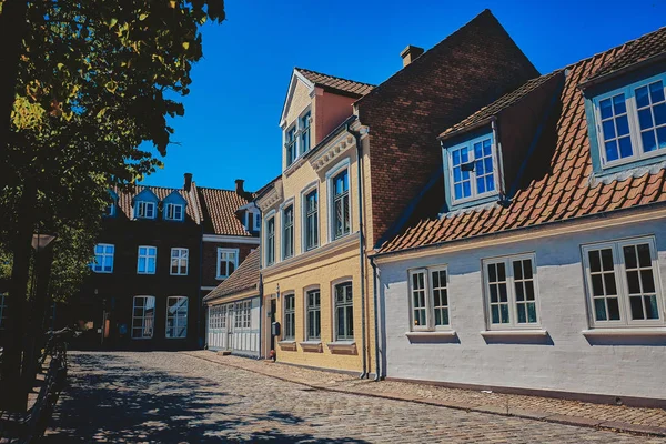 Bellissimo vecchio edificio a Odense, Danimarca . — Foto Stock