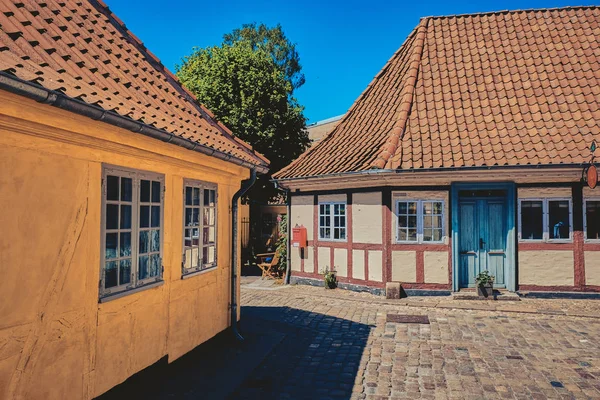Красивое старое здание в Оденсе, Дания . — стоковое фото