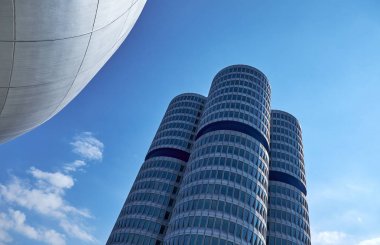 Bmw Müzesi, Bmw tarihinin bir otomobil müzesidir.