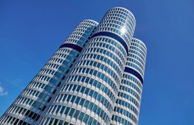 Bmw Müzesi, Bmw tarihinin bir otomobil müzesidir.