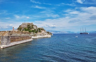 Korfu Eski Kalesi ve Deniz