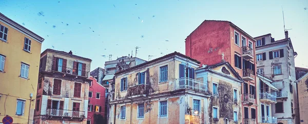 Belos edifícios antigos em Corfu — Fotografia de Stock