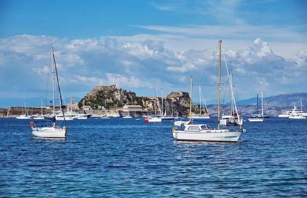 Gamla fästningen Korfu och havet — Stockfoto