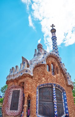 Park Guell Barcelona üst bölümünde, Antonio Gaudi tarafından oluşturulan 