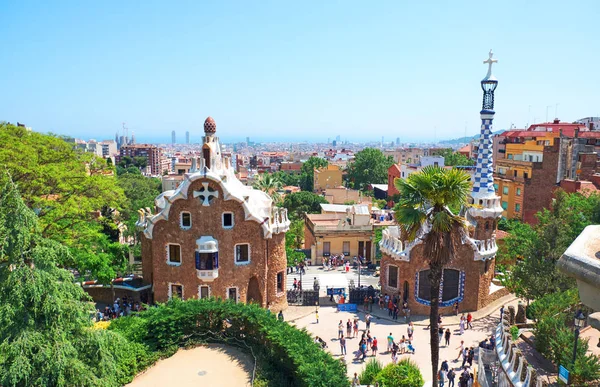 Park Guell w górnej części Barcelony, wykonawca Antonio Gaudi — Zdjęcie stockowe