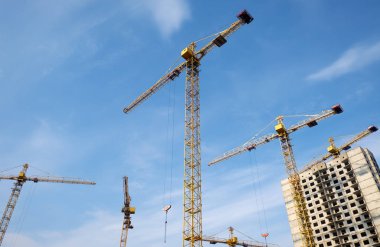 Vinçler ve yeni bina