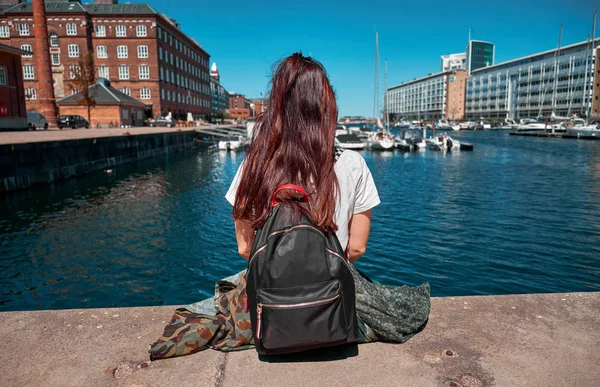 Женщина в Копенгаге — стоковое фото