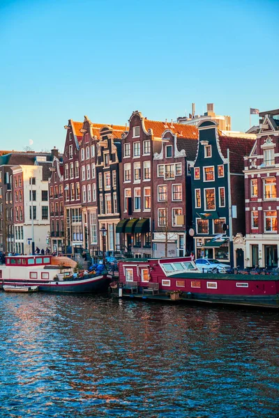 Pohled na kanály v Amsterdamu. Nizozemsko — Stock fotografie