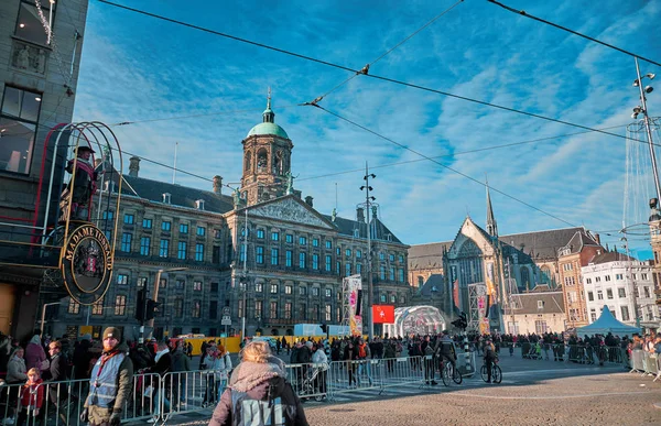 Piazza Dam o Diga è una piazza della città di Amsterda — Foto Stock