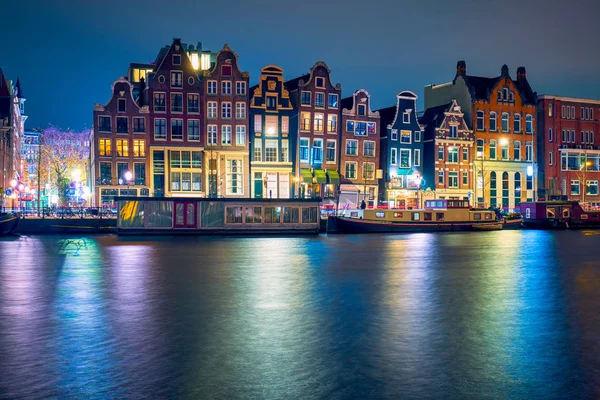 Амстердам ночью, Нидерланды . — стоковое фото