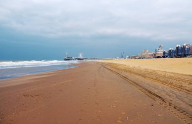 Sonbaharda Lahey,Hollanda'da sahil.