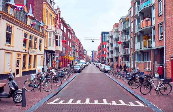 老城区美丽的街道。荷兰海牙. — 图库照片