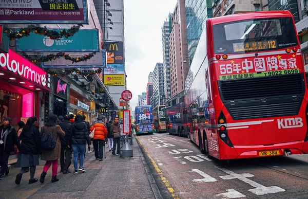 Viele busse unterwegs in hong kong — Stockfoto