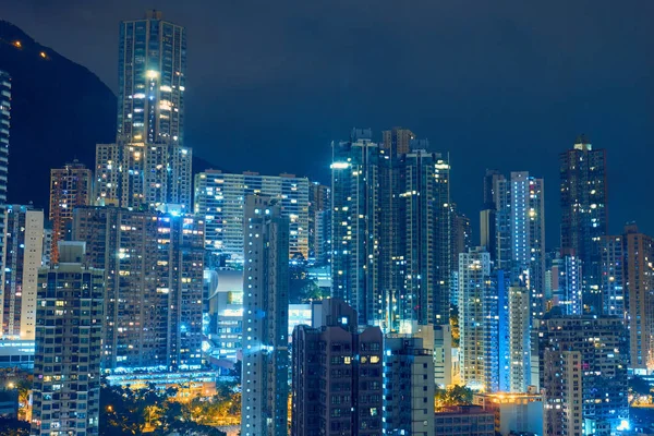 Budynki mieszkalne w centrum miasta. Hongkong — Zdjęcie stockowe
