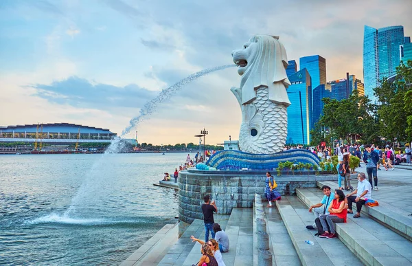 The Merlion is the official mascot of Singapore — Stock Photo, Image